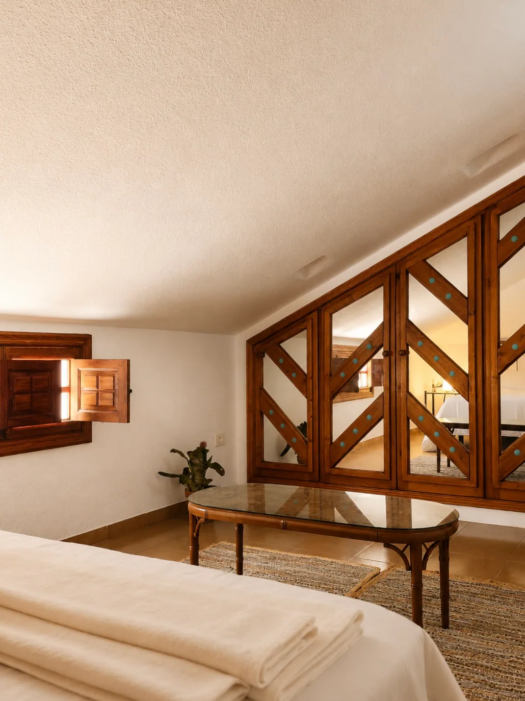 Dormitorio con tocador y espejos